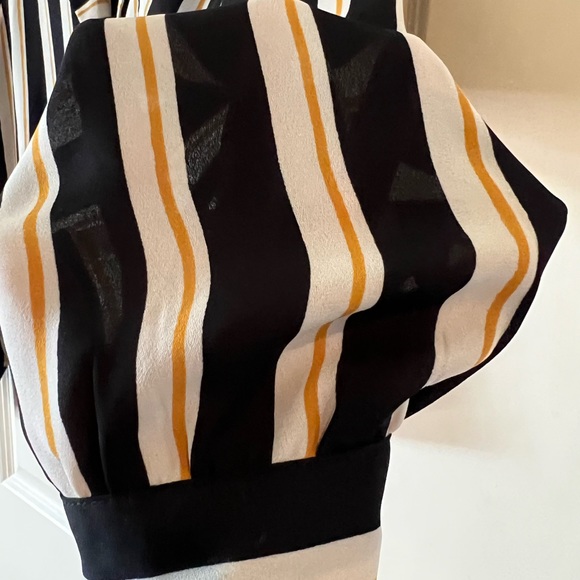 Who What Wear black white and yellow cropped button up blouse - Picture 6 of 6